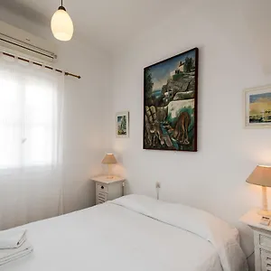 ** Hotel Delphines Grèce